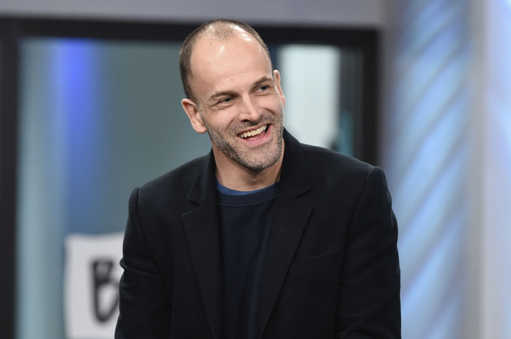 Jonny Lee Miller